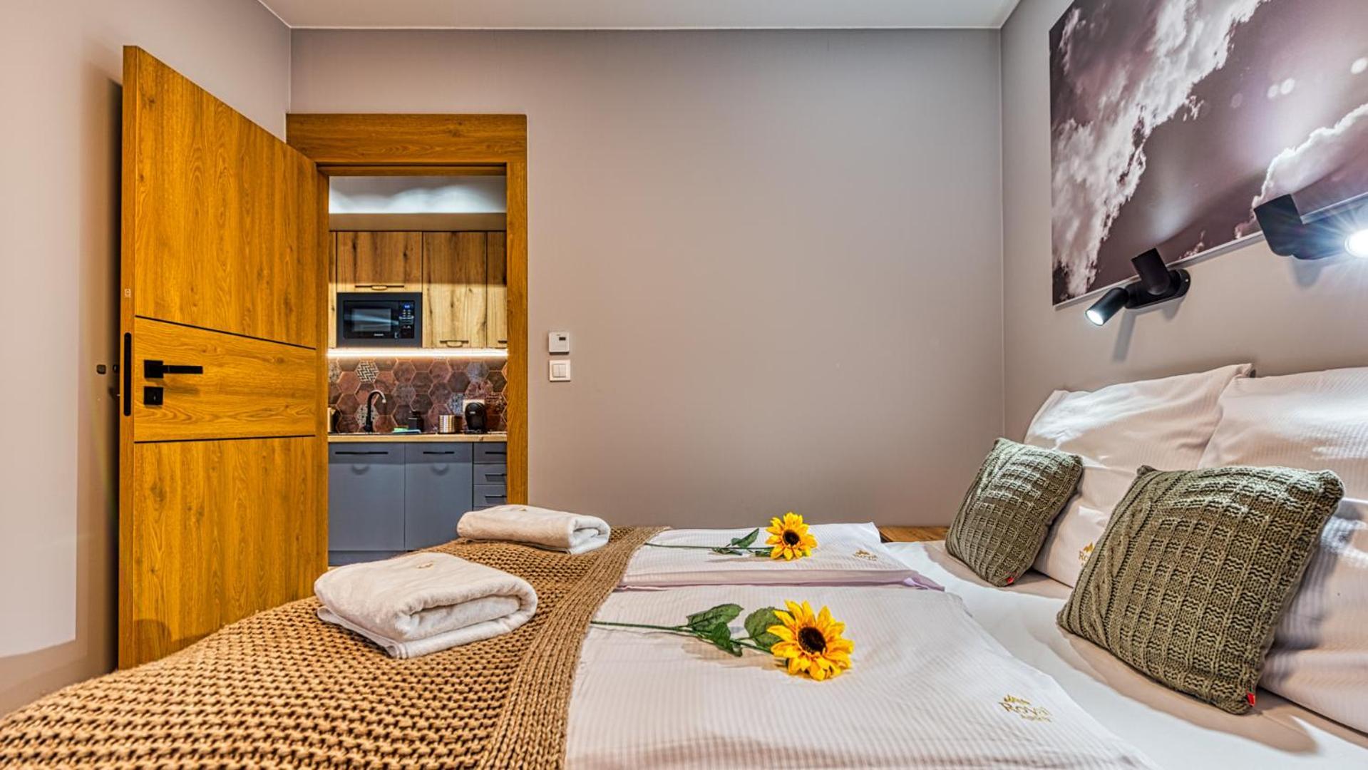 Apartamenty Z Basenem I Saunami Stone Hill Resort II Vip Centrum By Royal Aparts Шклярска Поремба Екстериор снимка